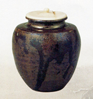 唐物の茶入れ.jpg